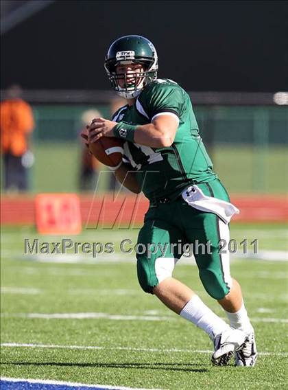 Thumbnail 2 in Hutto vs. Poteet (4A Region 2 Bi-District Playoffs) photogallery.