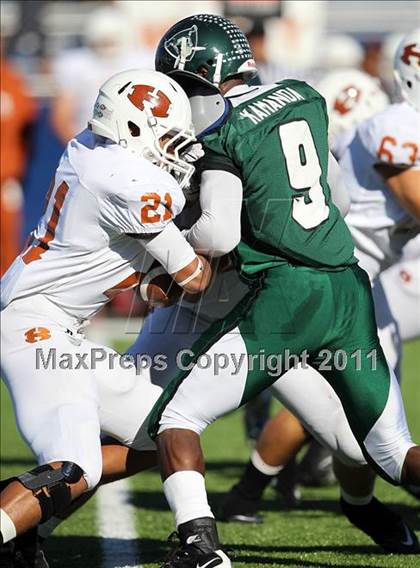 Thumbnail 2 in Hutto vs. Poteet (4A Region 2 Bi-District Playoffs) photogallery.