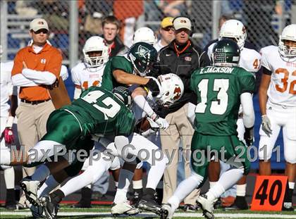 Thumbnail 3 in Hutto vs. Poteet (4A Region 2 Bi-District Playoffs) photogallery.