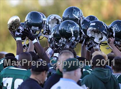 Thumbnail 1 in Hutto vs. Poteet (4A Region 2 Bi-District Playoffs) photogallery.