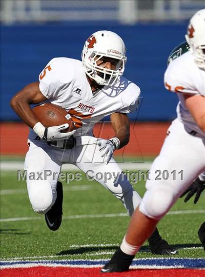 Thumbnail 3 in Hutto vs. Poteet (4A Region 2 Bi-District Playoffs) photogallery.