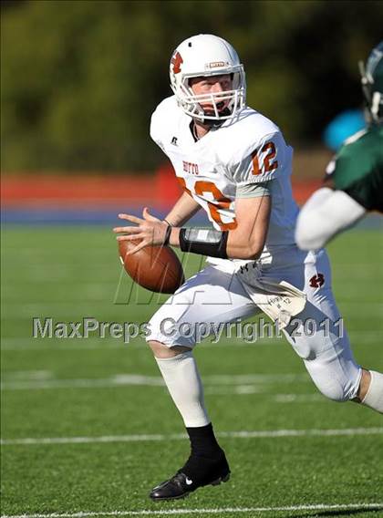 Thumbnail 2 in Hutto vs. Poteet (4A Region 2 Bi-District Playoffs) photogallery.