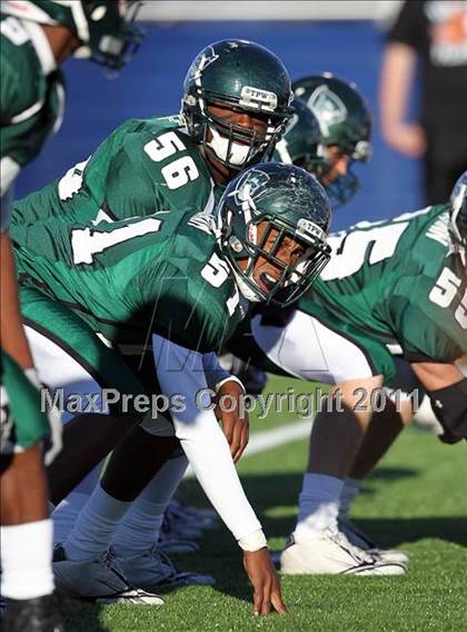 Thumbnail 1 in Hutto vs. Poteet (4A Region 2 Bi-District Playoffs) photogallery.