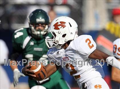 Thumbnail 1 in Hutto vs. Poteet (4A Region 2 Bi-District Playoffs) photogallery.