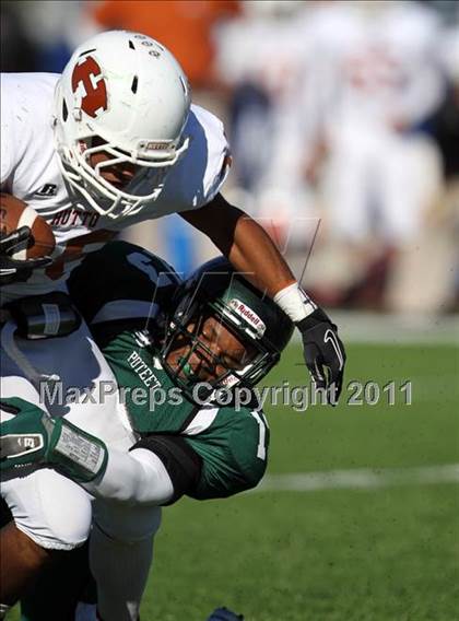 Thumbnail 1 in Hutto vs. Poteet (4A Region 2 Bi-District Playoffs) photogallery.