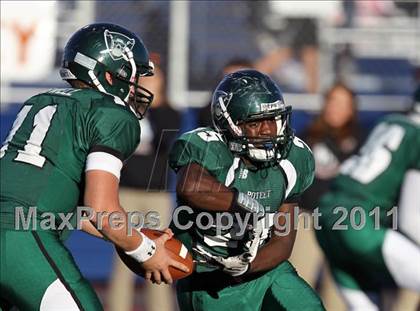 Thumbnail 3 in Hutto vs. Poteet (4A Region 2 Bi-District Playoffs) photogallery.