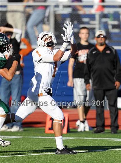 Thumbnail 3 in Hutto vs. Poteet (4A Region 2 Bi-District Playoffs) photogallery.