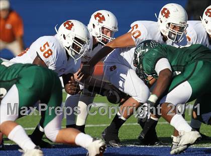 Thumbnail 3 in Hutto vs. Poteet (4A Region 2 Bi-District Playoffs) photogallery.