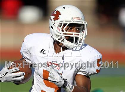 Thumbnail 3 in Hutto vs. Poteet (4A Region 2 Bi-District Playoffs) photogallery.