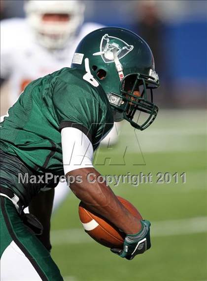 Thumbnail 3 in Hutto vs. Poteet (4A Region 2 Bi-District Playoffs) photogallery.