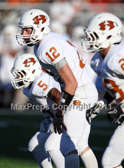 Thumbnail 2 in Hutto vs. Poteet (4A Region 2 Bi-District Playoffs) photogallery.