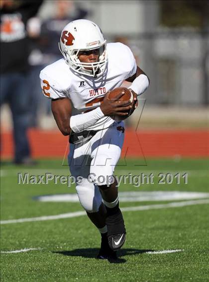 Thumbnail 1 in Hutto vs. Poteet (4A Region 2 Bi-District Playoffs) photogallery.