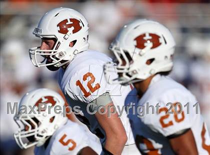 Thumbnail 3 in Hutto vs. Poteet (4A Region 2 Bi-District Playoffs) photogallery.