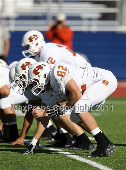 Thumbnail 1 in Hutto vs. Poteet (4A Region 2 Bi-District Playoffs) photogallery.
