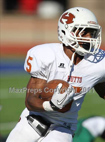 Thumbnail 2 in Hutto vs. Poteet (4A Region 2 Bi-District Playoffs) photogallery.