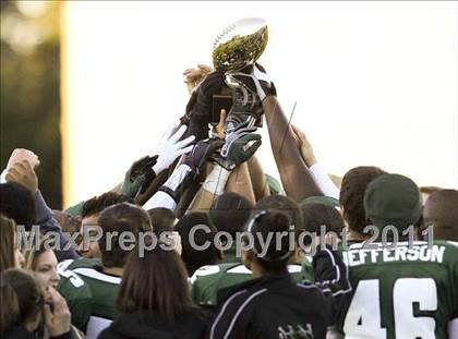 Thumbnail 2 in Hutto vs. Poteet (4A Region 2 Bi-District Playoffs) photogallery.