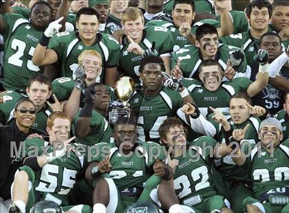 Thumbnail 1 in Hutto vs. Poteet (4A Region 2 Bi-District Playoffs) photogallery.