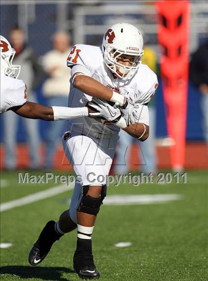 Thumbnail 3 in Hutto vs. Poteet (4A Region 2 Bi-District Playoffs) photogallery.