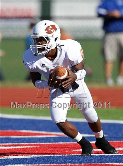 Thumbnail 1 in Hutto vs. Poteet (4A Region 2 Bi-District Playoffs) photogallery.