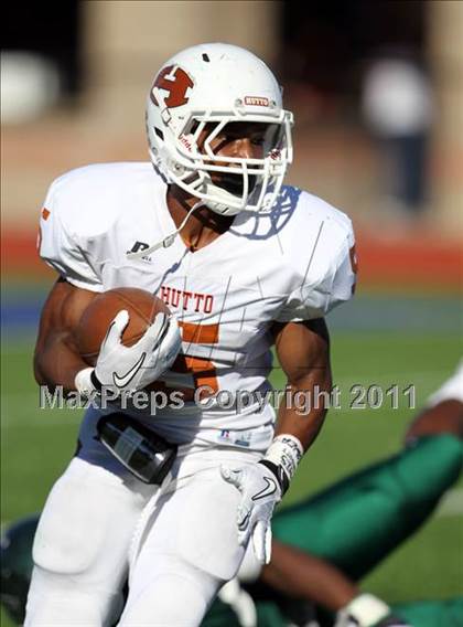 Thumbnail 2 in Hutto vs. Poteet (4A Region 2 Bi-District Playoffs) photogallery.