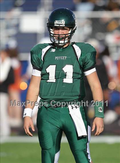 Thumbnail 1 in Hutto vs. Poteet (4A Region 2 Bi-District Playoffs) photogallery.