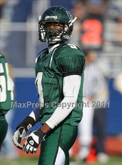 Thumbnail 1 in Hutto vs. Poteet (4A Region 2 Bi-District Playoffs) photogallery.