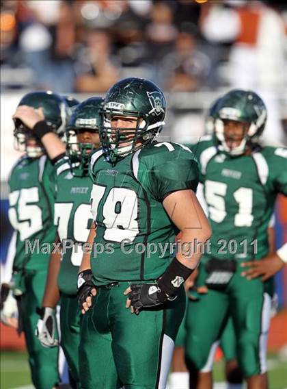 Thumbnail 1 in Hutto vs. Poteet (4A Region 2 Bi-District Playoffs) photogallery.