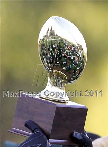Thumbnail 1 in Hutto vs. Poteet (4A Region 2 Bi-District Playoffs) photogallery.