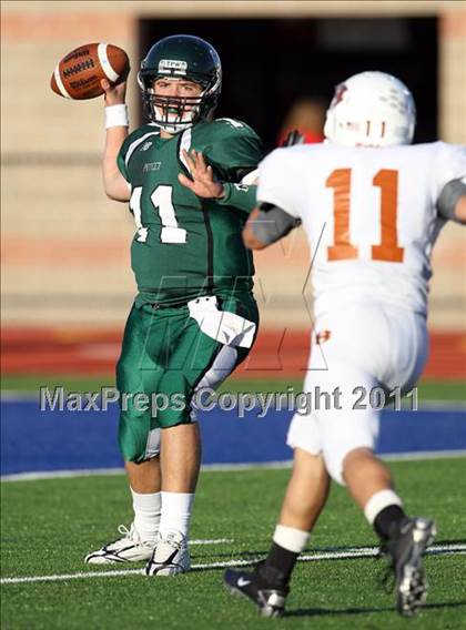 Thumbnail 3 in Hutto vs. Poteet (4A Region 2 Bi-District Playoffs) photogallery.