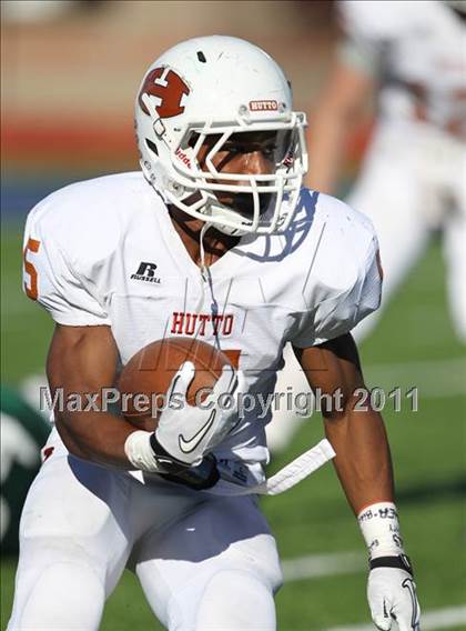 Thumbnail 1 in Hutto vs. Poteet (4A Region 2 Bi-District Playoffs) photogallery.