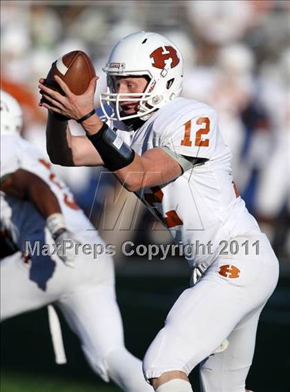 Thumbnail 2 in Hutto vs. Poteet (4A Region 2 Bi-District Playoffs) photogallery.