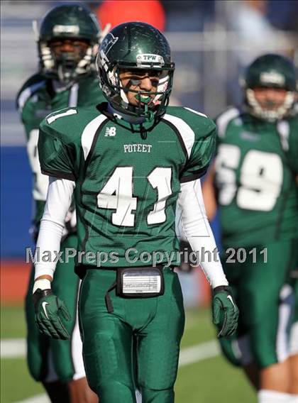 Thumbnail 3 in Hutto vs. Poteet (4A Region 2 Bi-District Playoffs) photogallery.