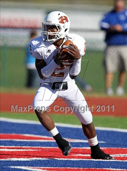 Thumbnail 2 in Hutto vs. Poteet (4A Region 2 Bi-District Playoffs) photogallery.