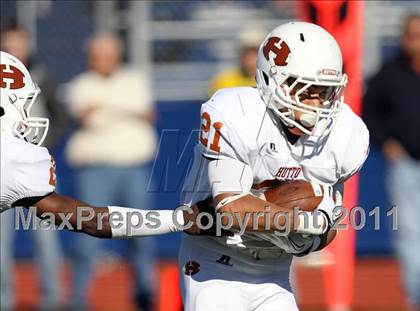 Thumbnail 1 in Hutto vs. Poteet (4A Region 2 Bi-District Playoffs) photogallery.