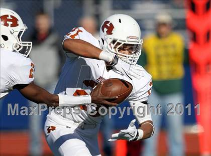 Thumbnail 2 in Hutto vs. Poteet (4A Region 2 Bi-District Playoffs) photogallery.