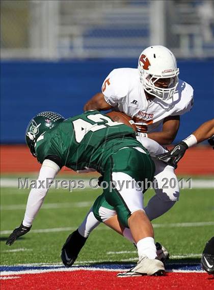Thumbnail 3 in Hutto vs. Poteet (4A Region 2 Bi-District Playoffs) photogallery.