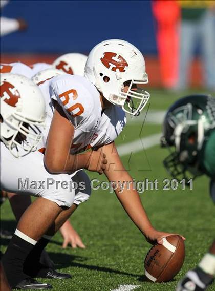 Thumbnail 1 in Hutto vs. Poteet (4A Region 2 Bi-District Playoffs) photogallery.