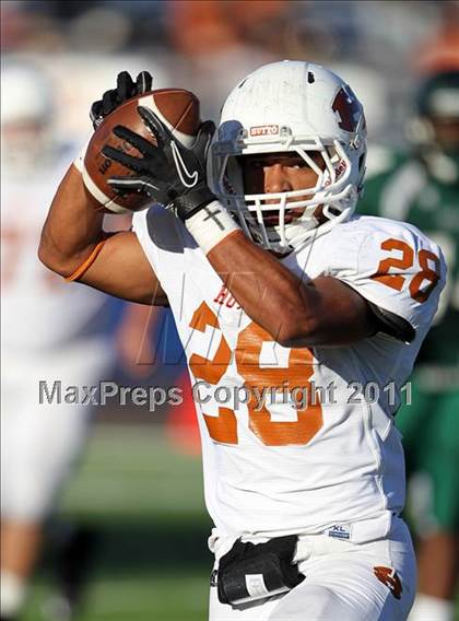 Thumbnail 1 in Hutto vs. Poteet (4A Region 2 Bi-District Playoffs) photogallery.