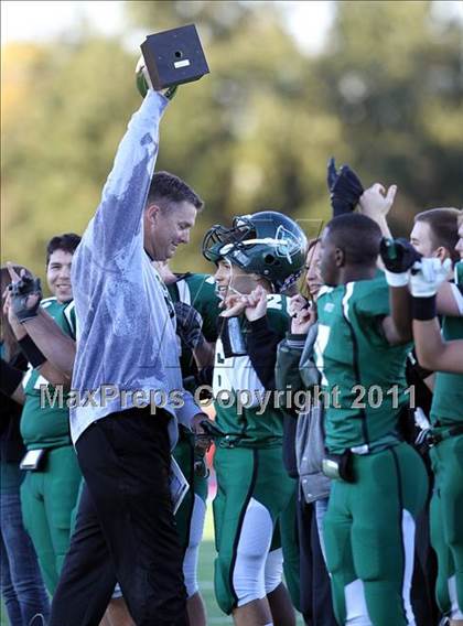 Thumbnail 1 in Hutto vs. Poteet (4A Region 2 Bi-District Playoffs) photogallery.
