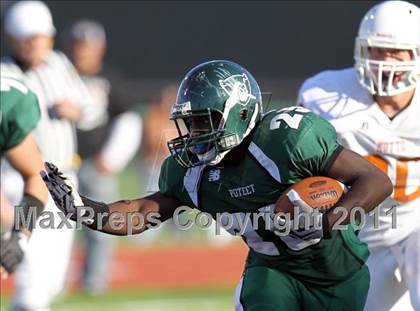 Thumbnail 1 in Hutto vs. Poteet (4A Region 2 Bi-District Playoffs) photogallery.