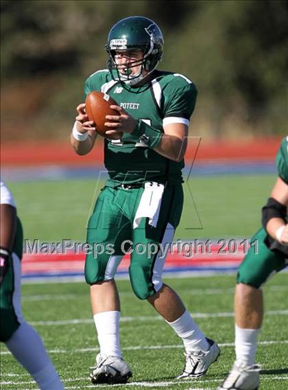 Thumbnail 2 in Hutto vs. Poteet (4A Region 2 Bi-District Playoffs) photogallery.