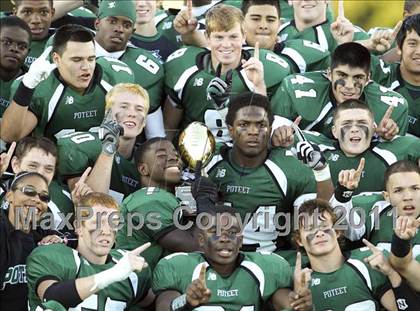 Thumbnail 2 in Hutto vs. Poteet (4A Region 2 Bi-District Playoffs) photogallery.