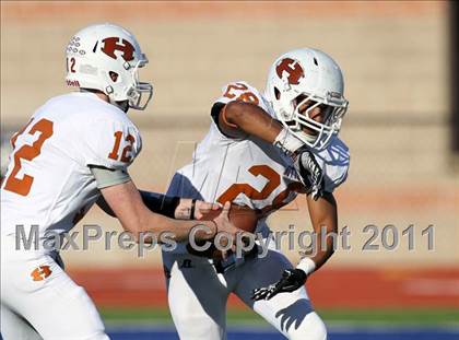 Thumbnail 1 in Hutto vs. Poteet (4A Region 2 Bi-District Playoffs) photogallery.
