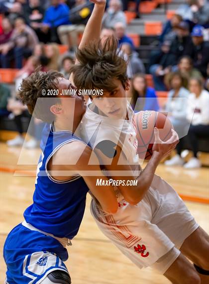 Thumbnail 3 in Quincy @ Edwardsville (IHSA 4A Regional Semifinal) photogallery.