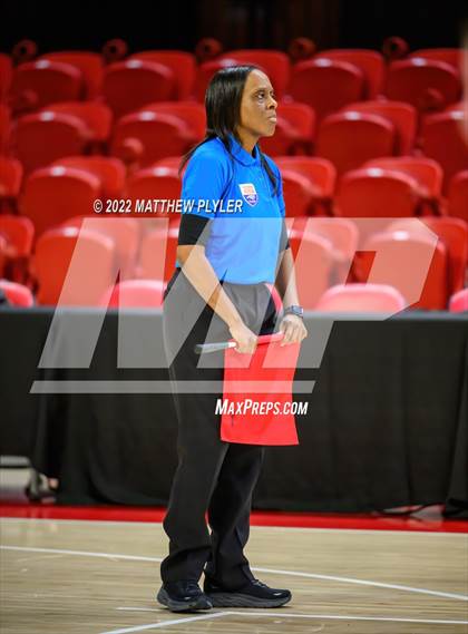 Thumbnail 3 in Sun Valley vs Millbrook (NCHSAA 4A Final) (1 of 2 - the Game) photogallery.