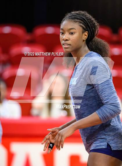 Thumbnail 3 in Sun Valley vs Millbrook (NCHSAA 4A Final) (1 of 2 - the Game) photogallery.