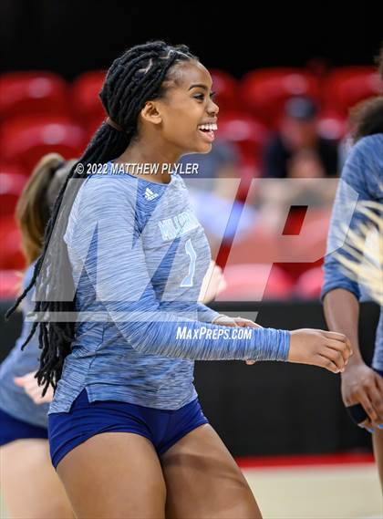 Thumbnail 3 in Sun Valley vs Millbrook (NCHSAA 4A Final) (1 of 2 - the Game) photogallery.