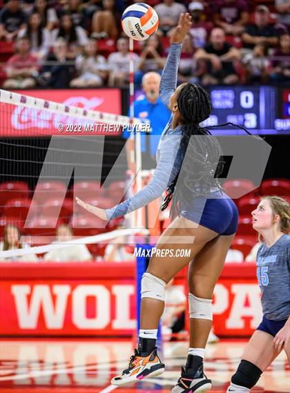 Thumbnail 1 in Sun Valley vs Millbrook (NCHSAA 4A Final) (1 of 2 - the Game) photogallery.