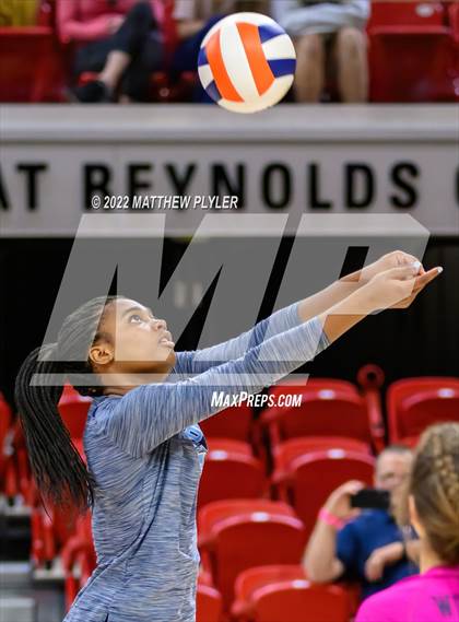 Thumbnail 3 in Sun Valley vs Millbrook (NCHSAA 4A Final) (1 of 2 - the Game) photogallery.