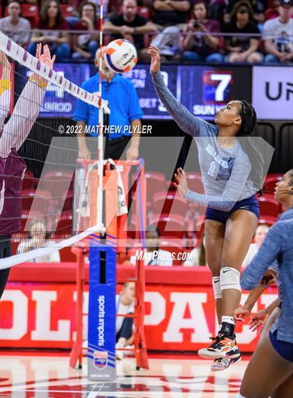 Thumbnail 1 in Sun Valley vs Millbrook (NCHSAA 4A Final) (1 of 2 - the Game) photogallery.